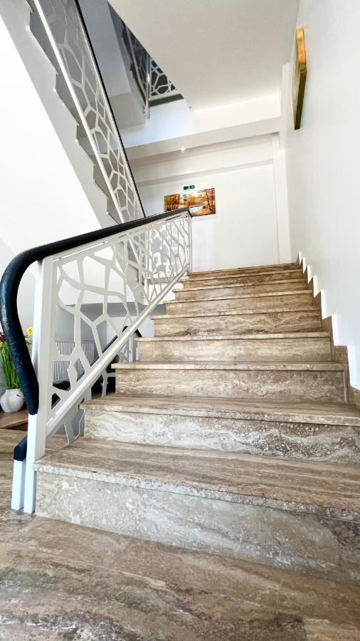 Casa Micle Hotell Craiova Exteriör bild