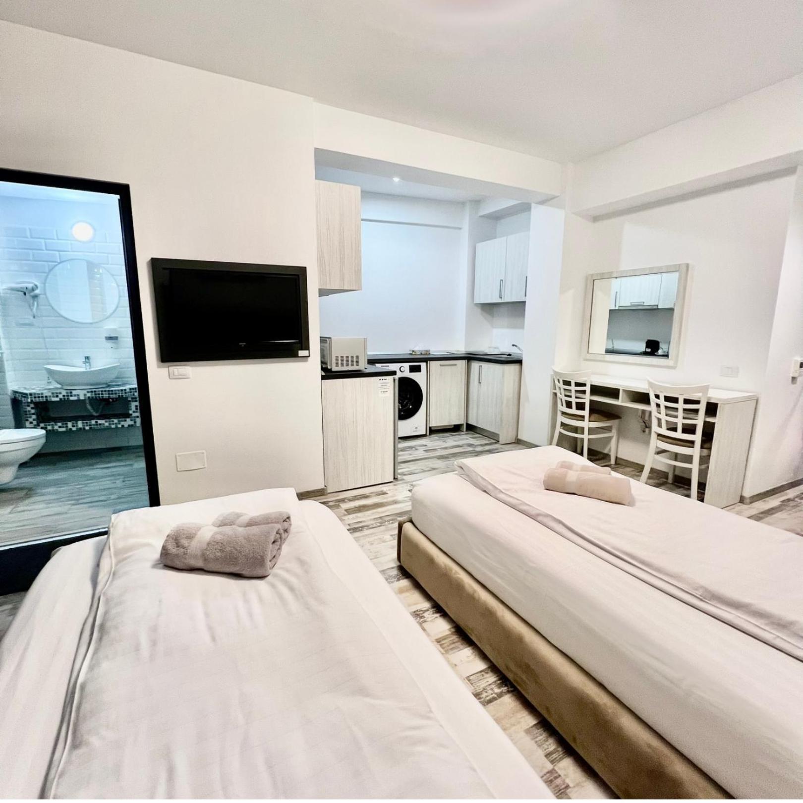 Casa Micle Hotell Craiova Exteriör bild