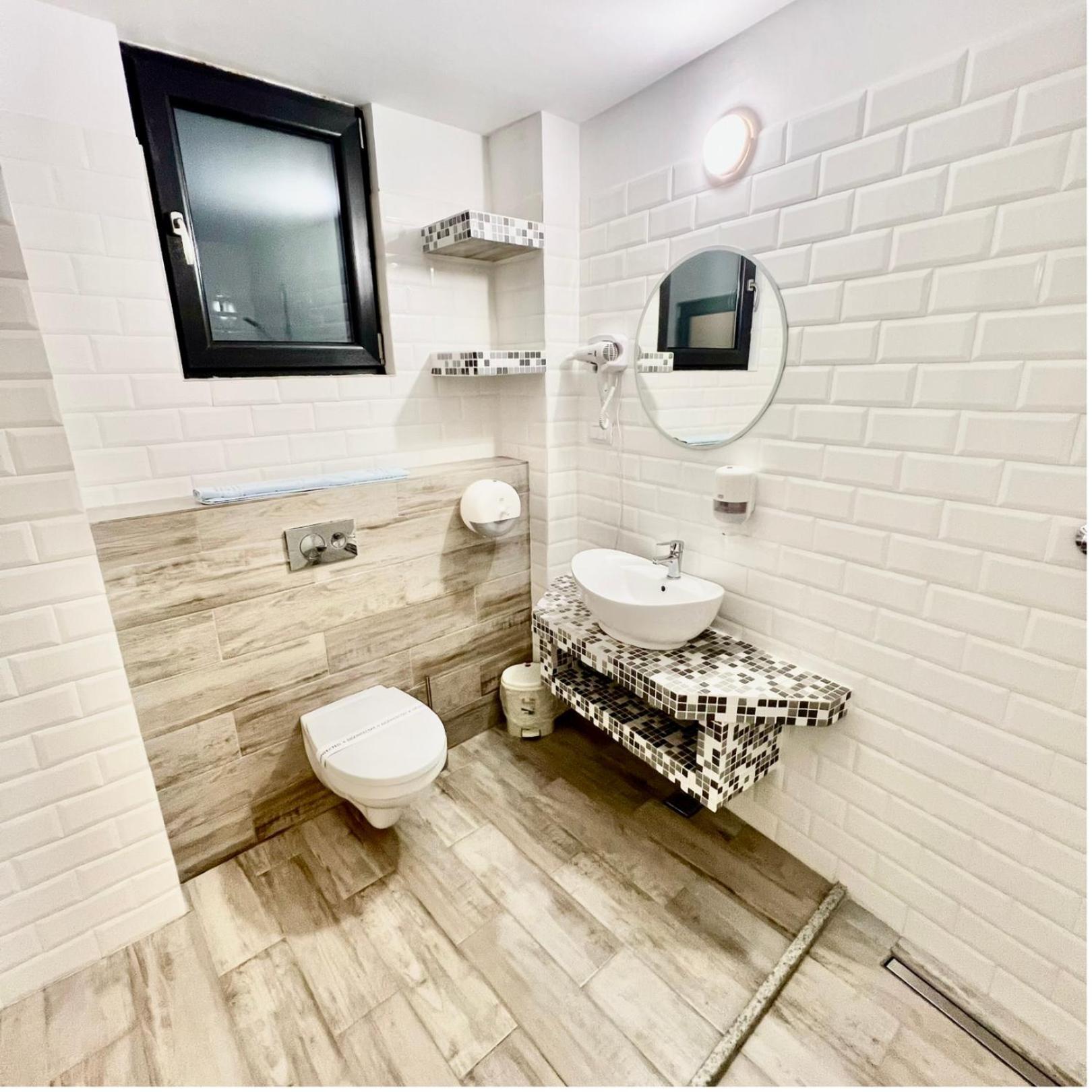 Casa Micle Hotell Craiova Exteriör bild