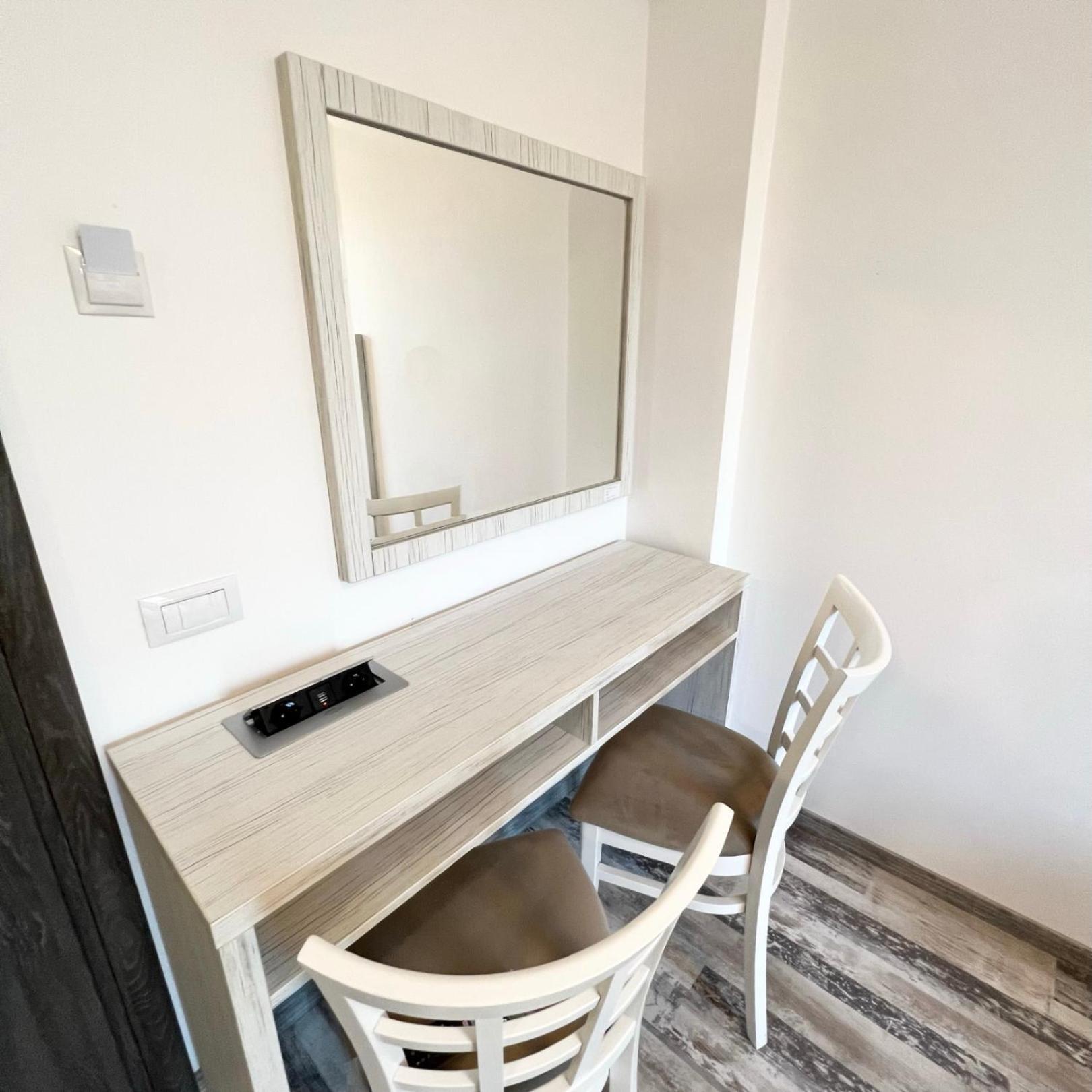 Casa Micle Hotell Craiova Exteriör bild